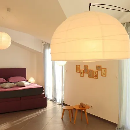 Iris Apartment